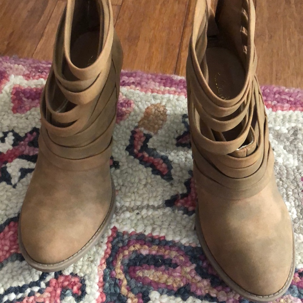 Ankle booties